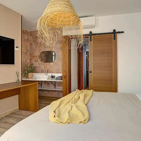 Jable Suites Apartamentos De Lujo En El Centro Corralejo Exterior photo